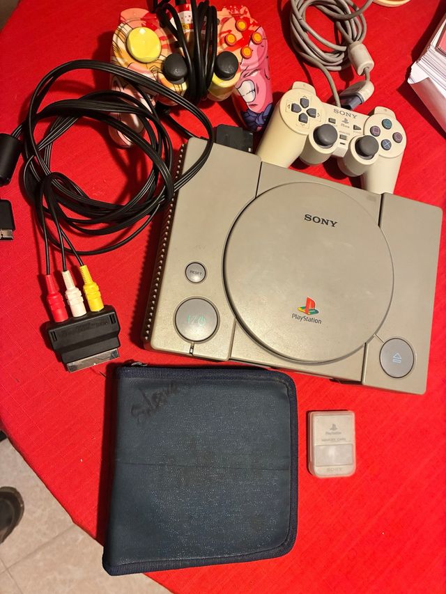 Consola PlayStation 1 + Mandos + Tarjeta Memoria