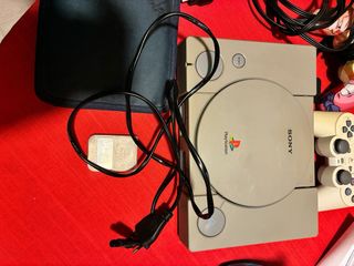 Consola PlayStation 1 + Mandos + Tarjeta Memoria