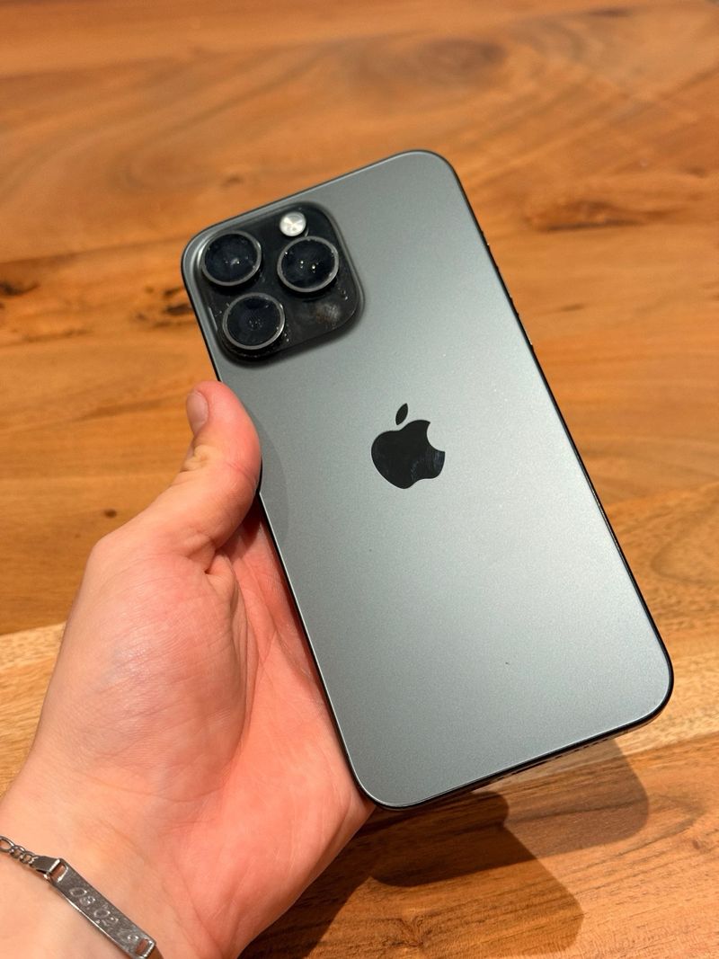 iPhone 15 Pro Max 256GB Gris Espacial afbeelding 2