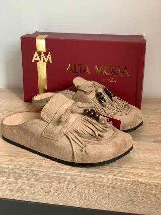 Zuecos mujer. Número 37