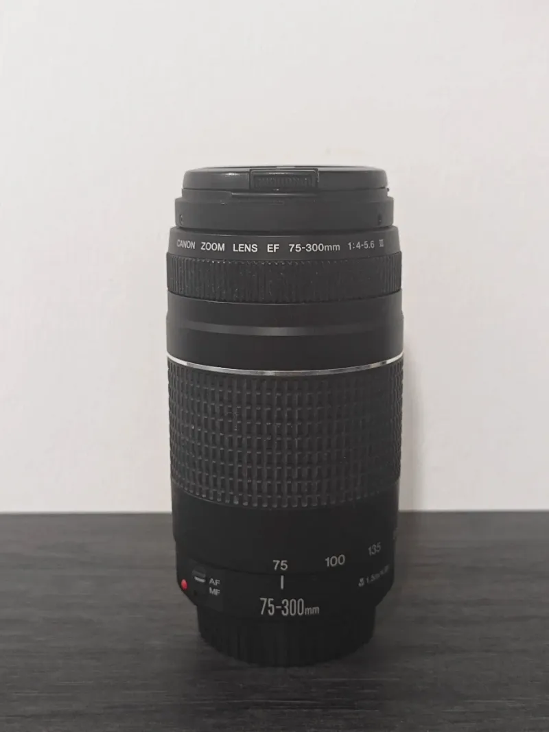 Lente Canon EF 75-300mm f/4-5.6 III