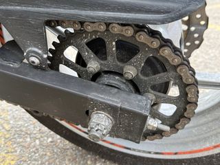 Kawasaki Z750 Naranja y Negra