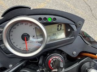 Kawasaki Z750 Naranja y Negra