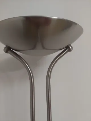 Lámpara de pie moderna metal