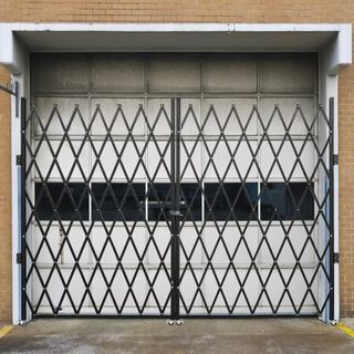 Puerta de Seguridad Plegable Doble, 382 × 214 cm (An × Al) Puerta Plegable W, Puerta de Seguridad de Acero en Acordeón, Puerta de Seguridad Expandible Flexible, Puerta de Barricada Rodante de 360°...