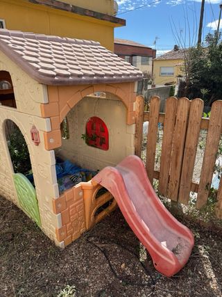 Casita de jardín FEBER para niños