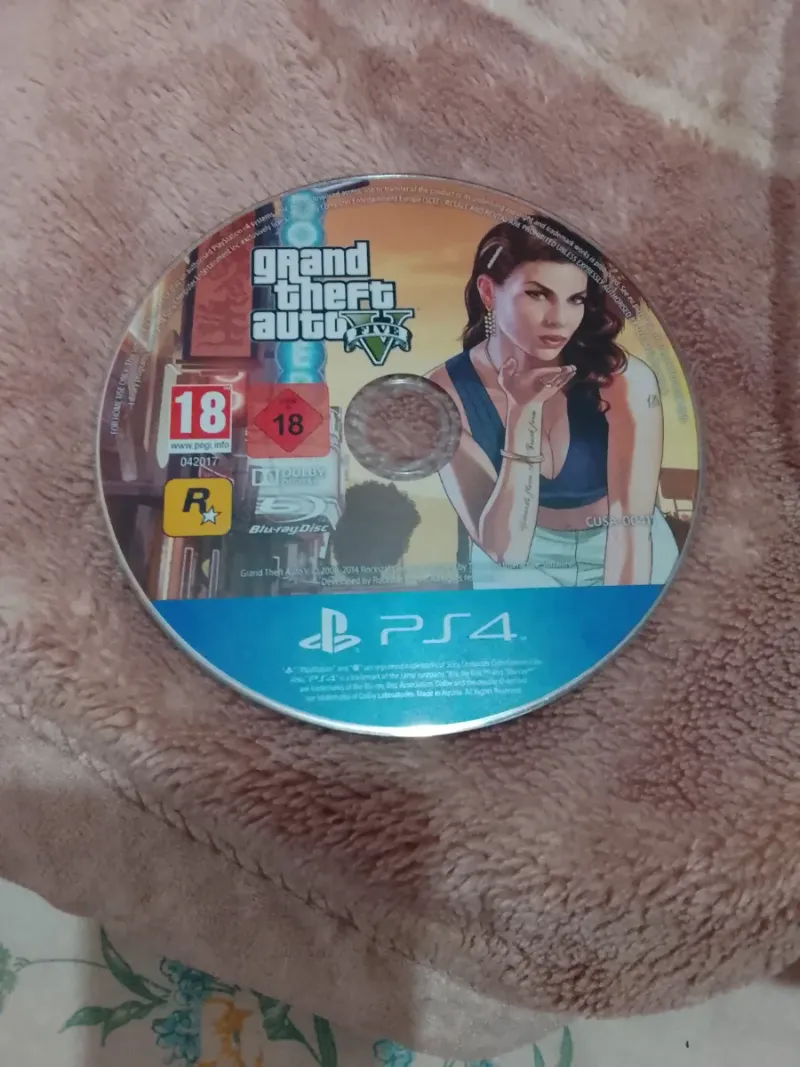 Grand Theft Auto V PS4 Blu-ray Disc