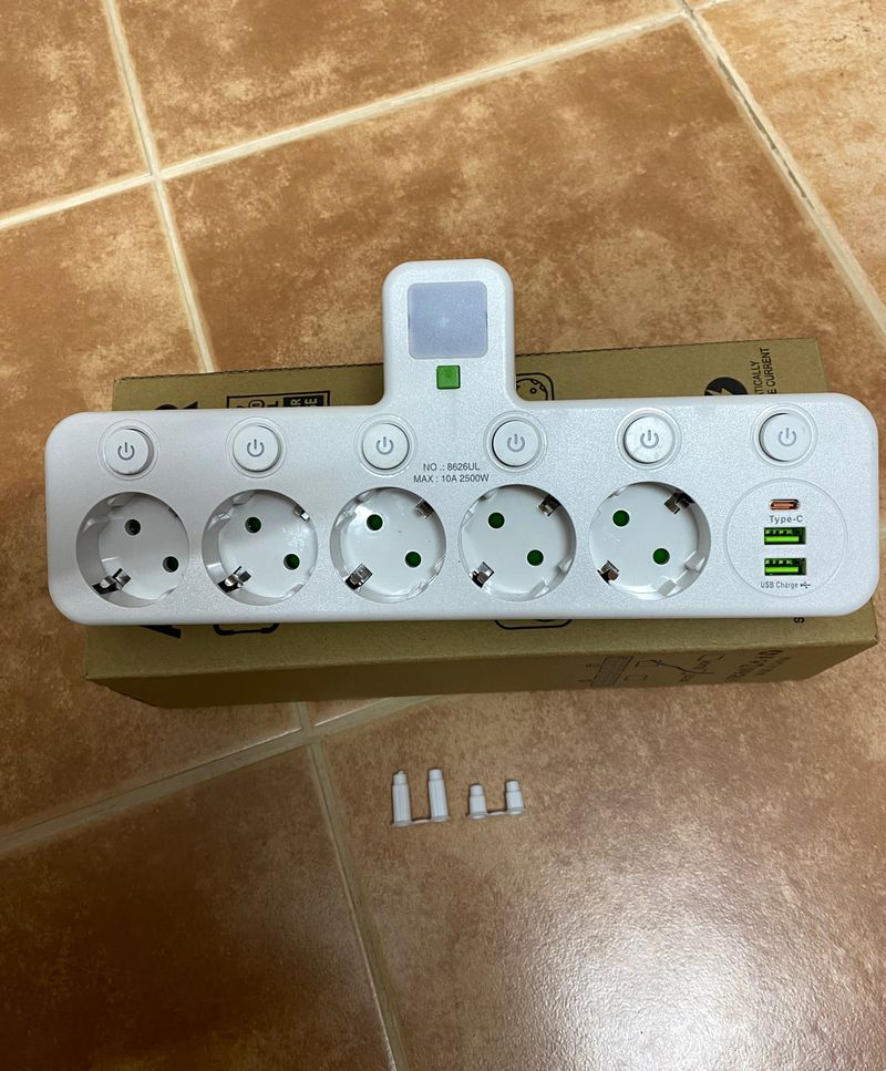 Regleta Enchufe Multiple 8 en 1