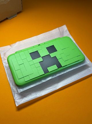 Nintendo 2DS XL Minecraft Creeper Edition