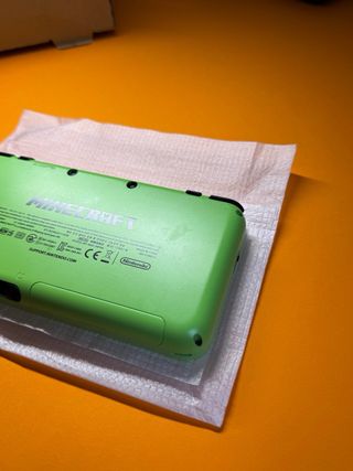 Nintendo 2DS XL Minecraft Creeper Edition