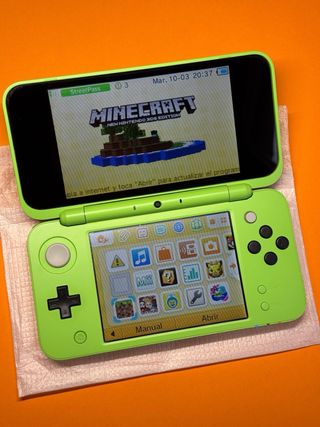 Nintendo 2DS XL Minecraft Creeper Edition