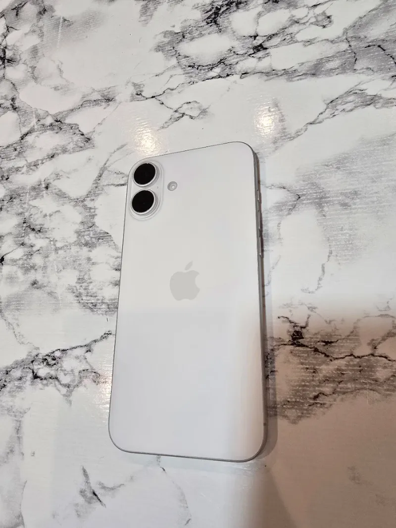 Hermoso iPhone 16 Plus 128GB eSIM  batería 100%