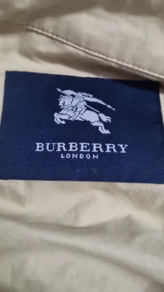 Chaqueta Burberry Beige