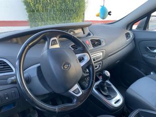 Renault Scenic 2011