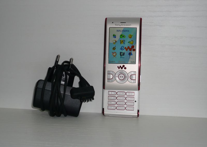 Sony Ericsson W595 Walkman Rojo/Plateado afbeelding 5