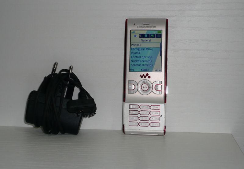 Sony Ericsson W595 Walkman Rojo/Plateado afbeelding 6