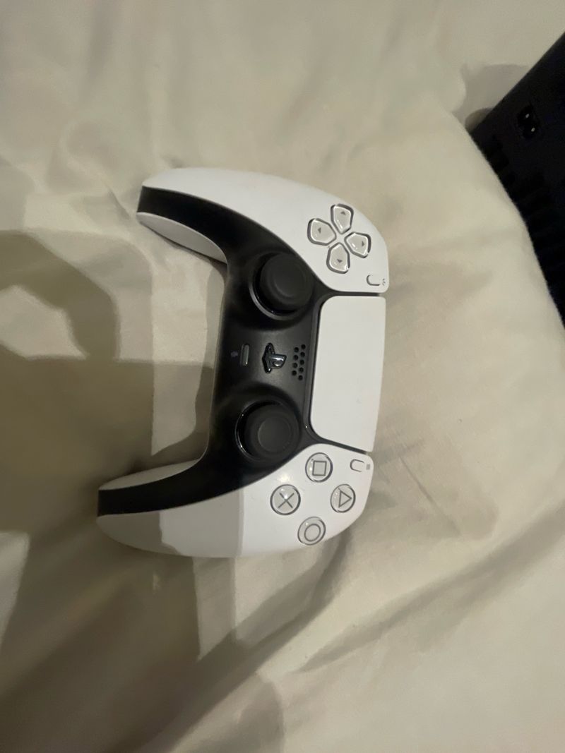 Ps5 + 1 Mando + cables correspondientes afbeelding 5