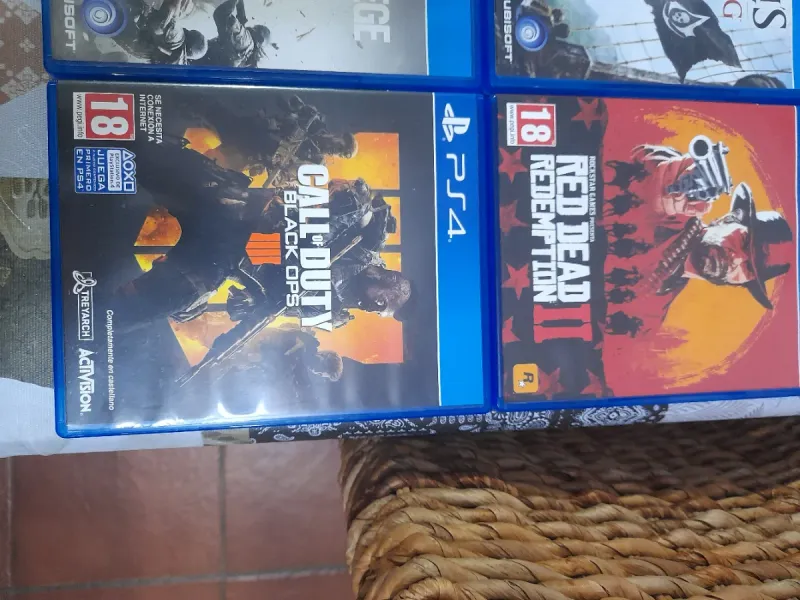 Playstation 4 slim 1tb con cables,mando y cinco ju afbeelding 6