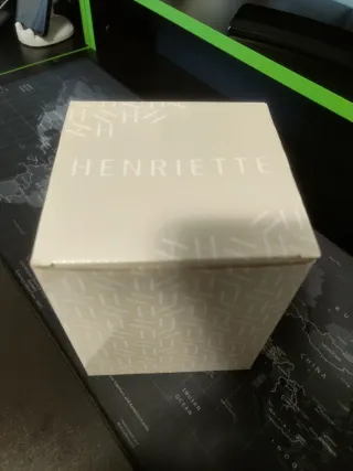 Pumo Henriette in porcellana bianca