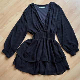 Vestido negro Zara