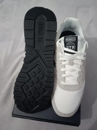 Munich Dash. Talla 42. Nuevas!