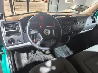 Volkswagen Caravelle 2009