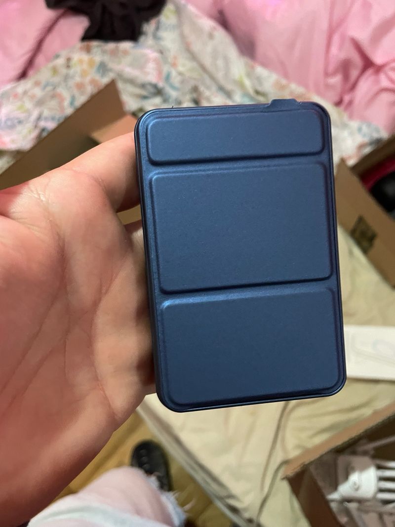 Batería externa azul