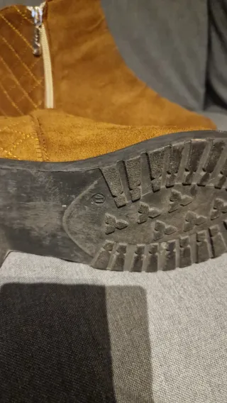 Botines marrones con cremallera