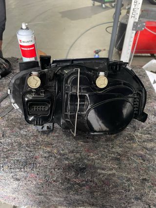 Faro delantero derecho Golf