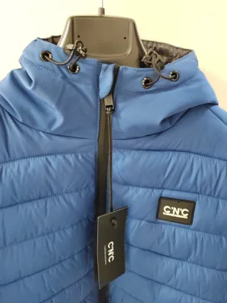 Piumino unisex CNC blu e nero