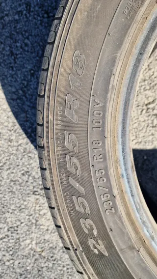 Neumáticos 235/55/18