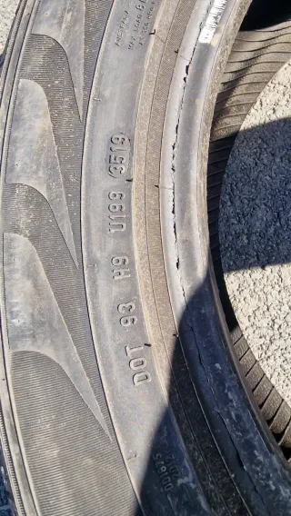 Neumáticos 235/55/18