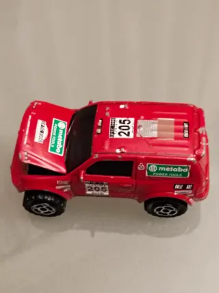 Coche de juguete Mitsubishi Montero Rojo