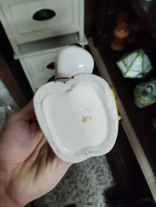 Figura Snoopy con sombrero verde