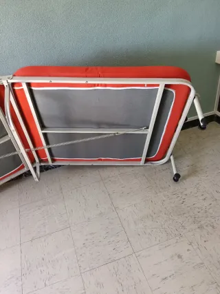 Cama Plegable Naranja y Gris