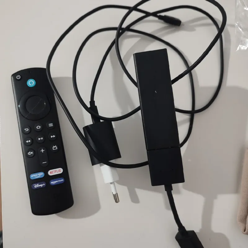 Amazon Fire TV Stick Control Remoto y Cargador