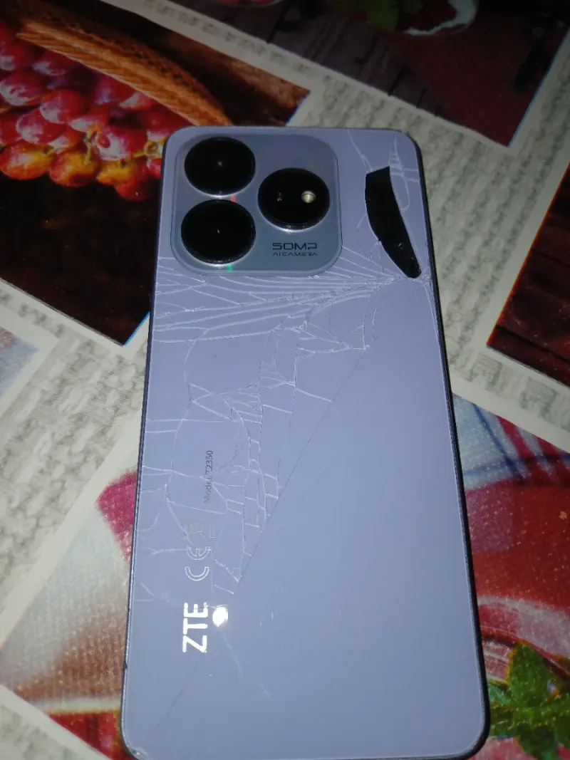 Smartphone ZTE lila afbeelding 2