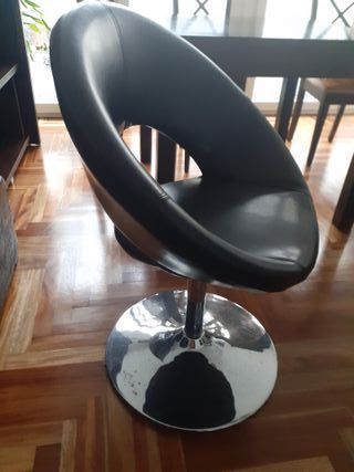 Sillón giratorio cuero negro