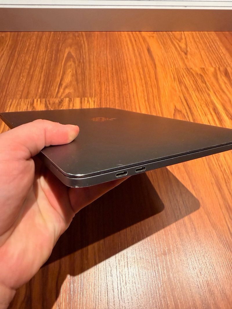 MacBook Pro 13 2019 LEER afbeelding 6