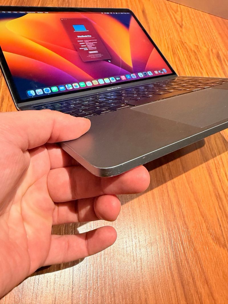 MacBook Pro 13 2019 LEER afbeelding 5