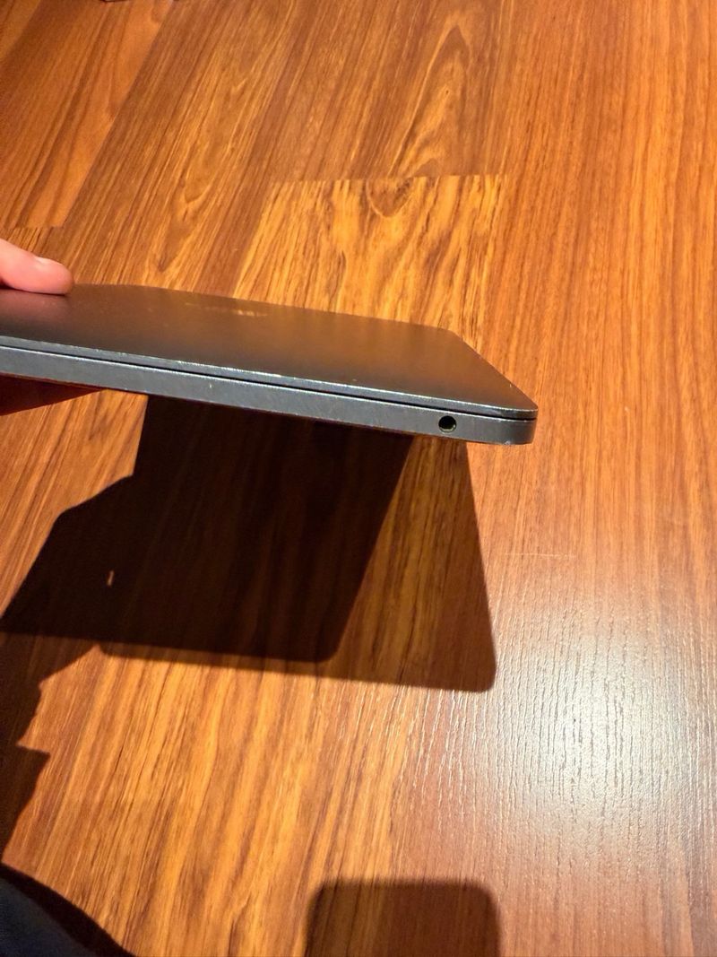 MacBook Pro 13 2019 LEER afbeelding 7