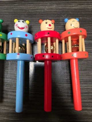 Sonajero cascabel madera animales