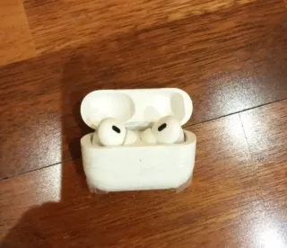 Auriculares inalámbricos blancos