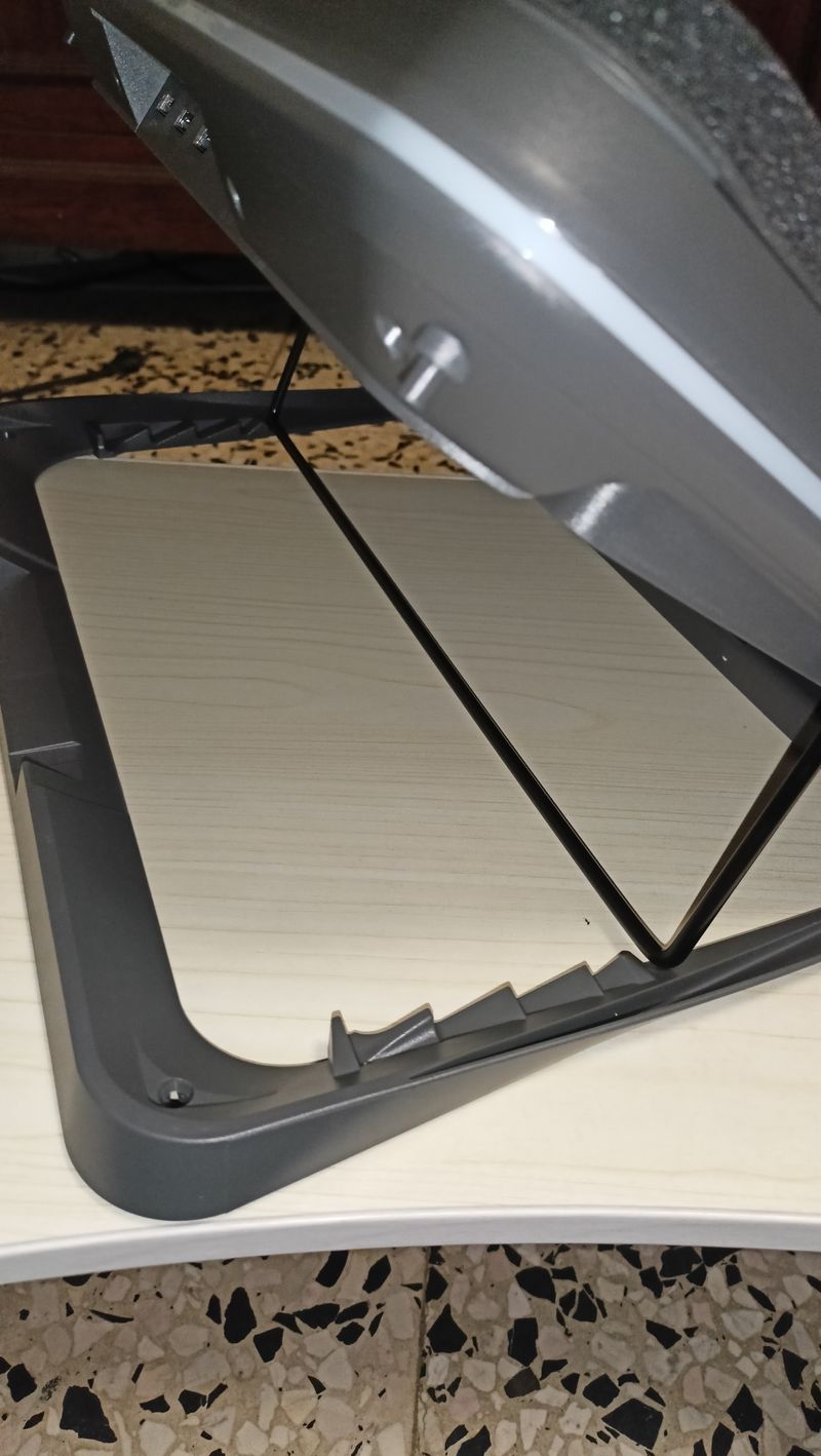Base de enfriamiento KLIM Turbofrost para PC hasta 17" afbeelding 6