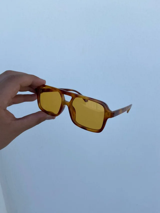 Gafas retro 80s marrones y amarillas