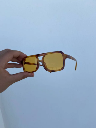 Gafas retro 80s marrones y amarillas