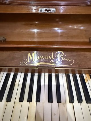Piano Manuel Prun Madera Maciza
