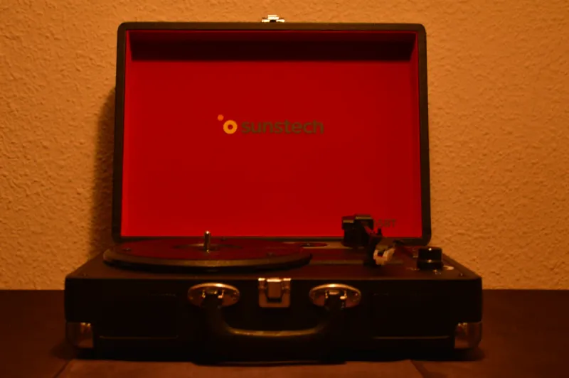Tocadiscos Sunstech Maleta Aguja Nueva