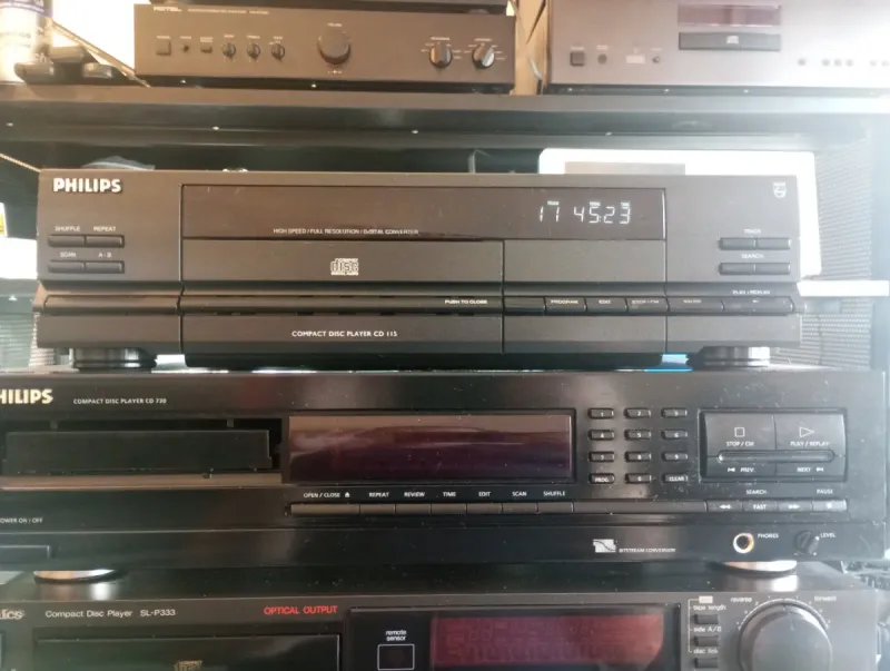 Reproductor de CD Philips CD115 afbeelding 2
