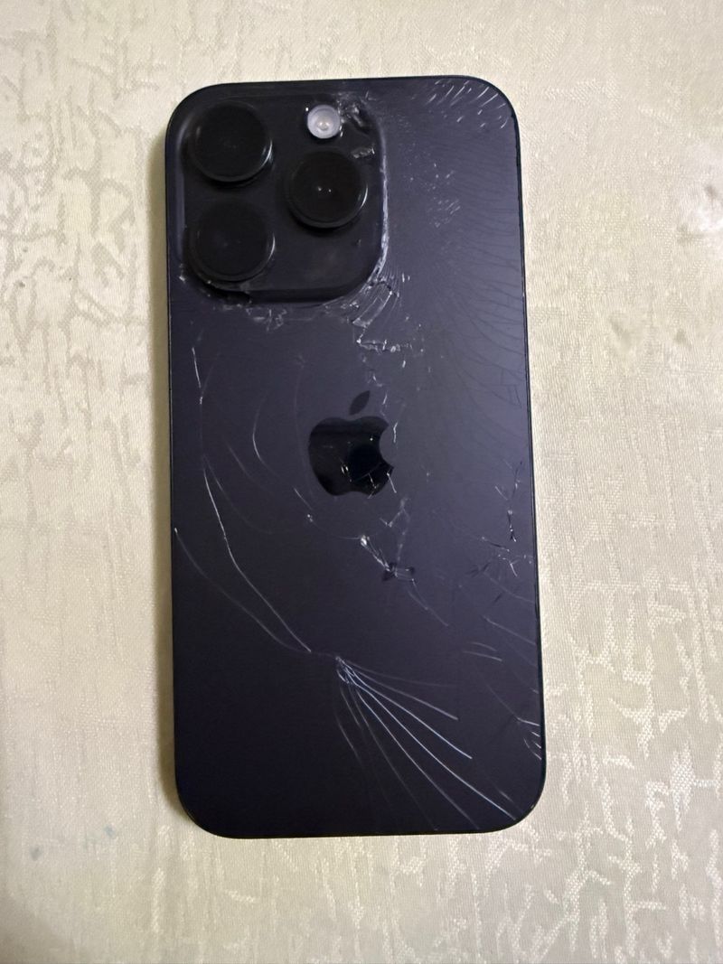 iPhone 15 Pro 256gb azul (libre) Pantalla Rota afbeelding 2